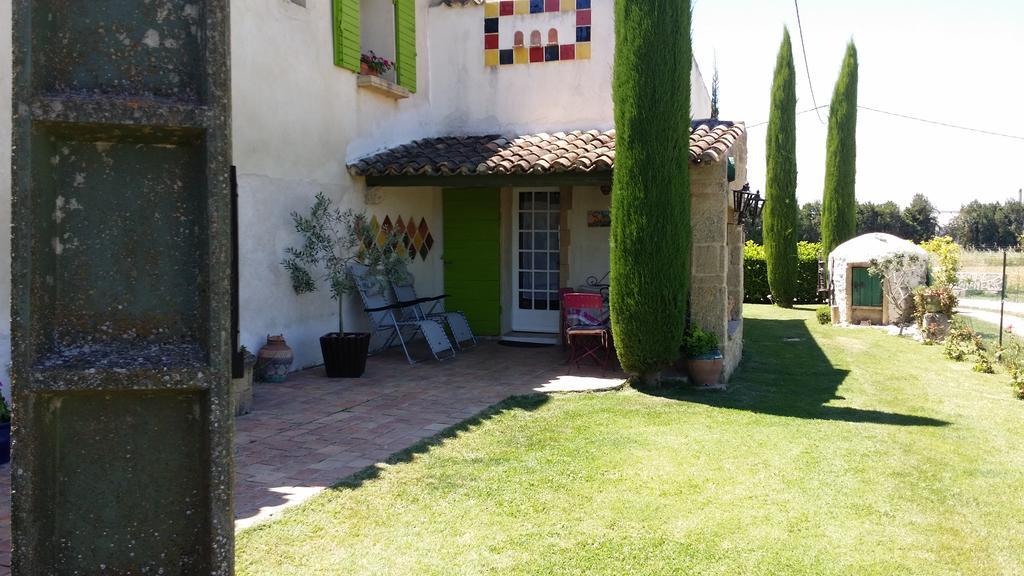 Mas De L Ancienne Magnanerie Villa Mallemort Exterior photo